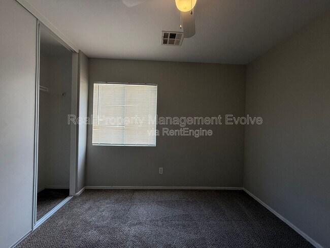 Building Photo - 22621 W Yavapai St