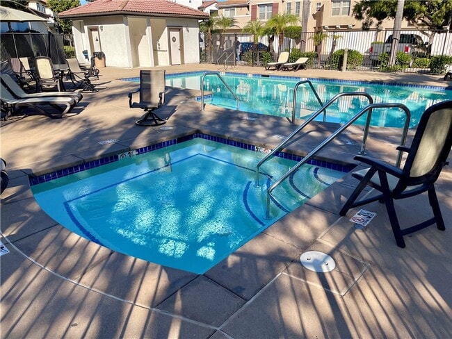 Building Photo - 5040 Codorniz Way