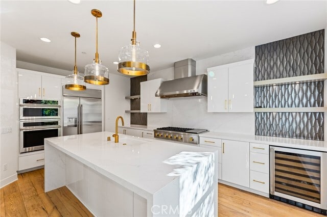 Building Photo - 2116 Cresta Dr