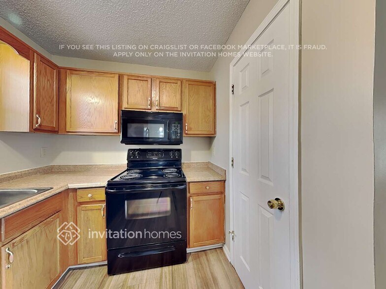 Building Photo - 112 Auburn Park