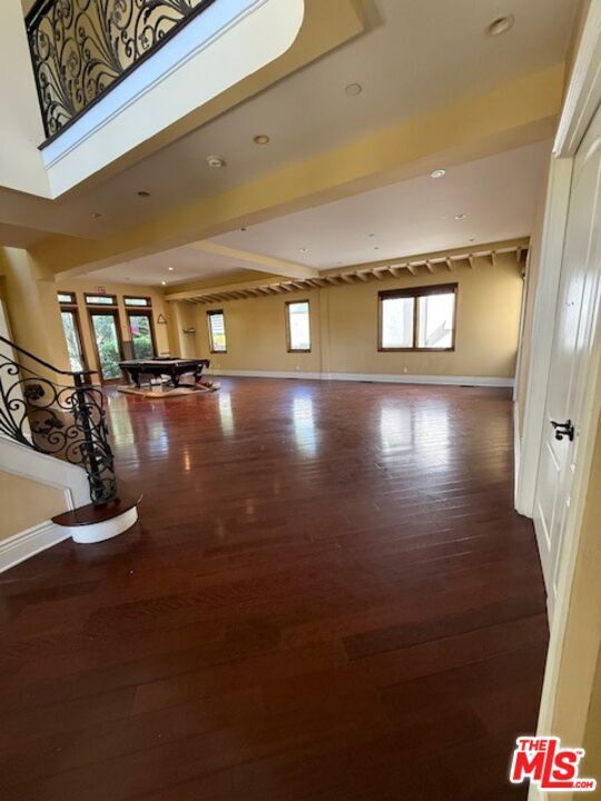 Building Photo - 1126 Yale St