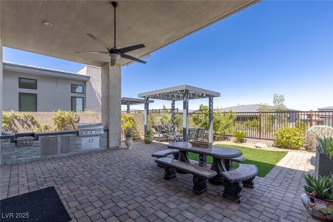 Building Photo - 5192 Rock Daisy Dr
