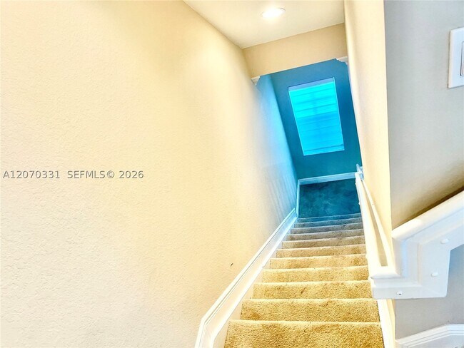 Building Photo - 2833 SW 119th Way