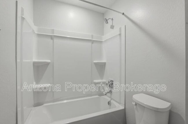 Building Photo - 17232 W Paraiso Ln