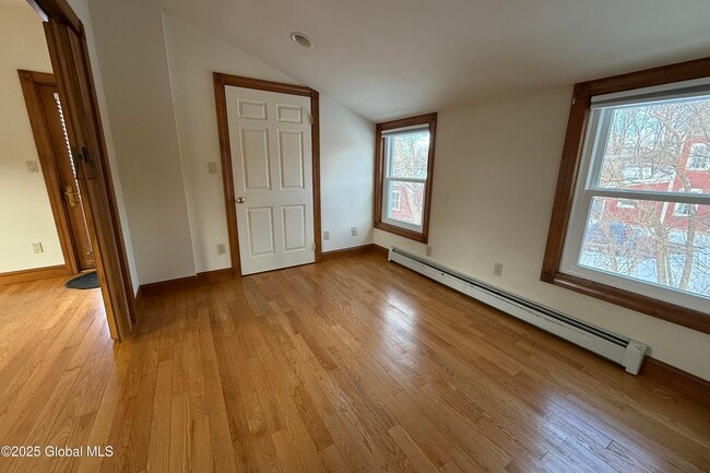 Building Photo - 109 Lake Ave