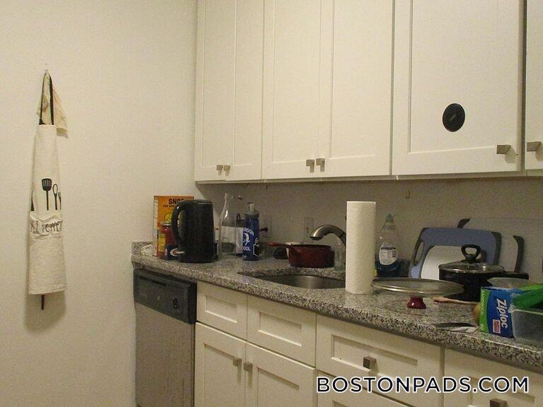 Building Photo - 776 Columbus Ave