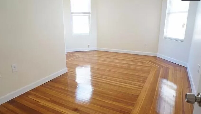 Building Photo - 21 Weitz St