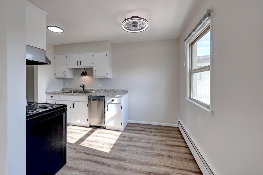 Building Photo - Central Village Apartments