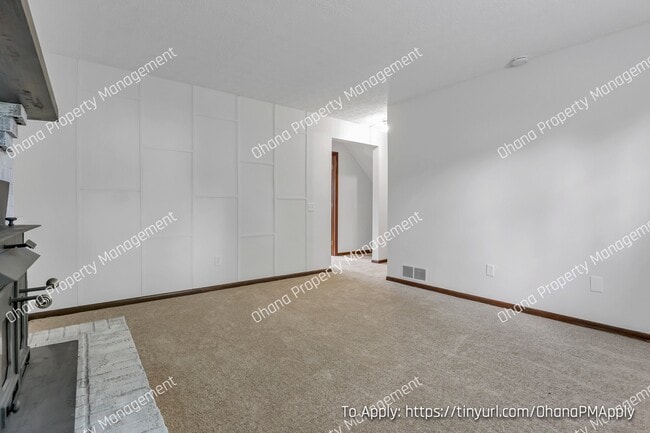 Building Photo - 2126 Sari Lynn Ct