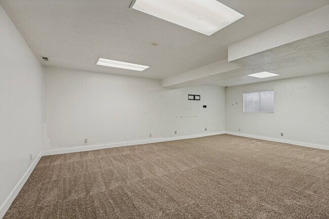 Building Photo - 2175 S 150 W