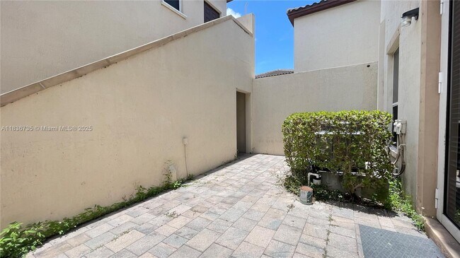 Building Photo - 17090 SW 95th Terrace
