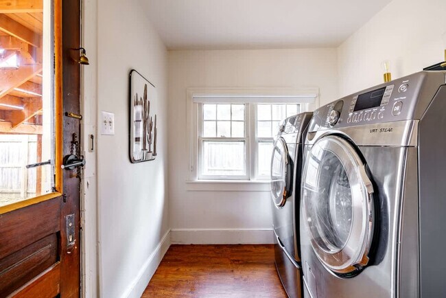 Building Photo - 241 W Water St