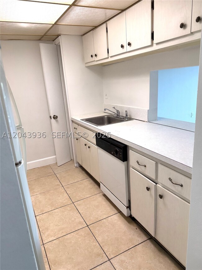 Building Photo - 7477 SW 82nd St