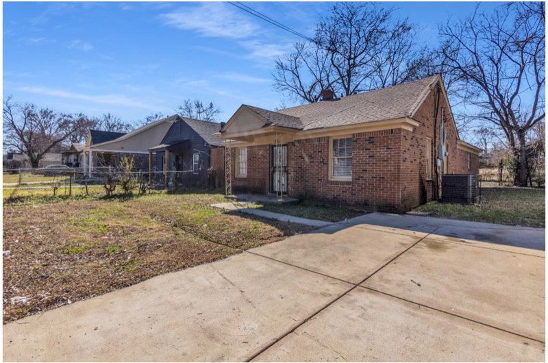 Building Photo - 769 Hilton St