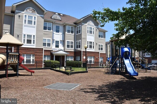 Building Photo - 3032 Bellamy Way