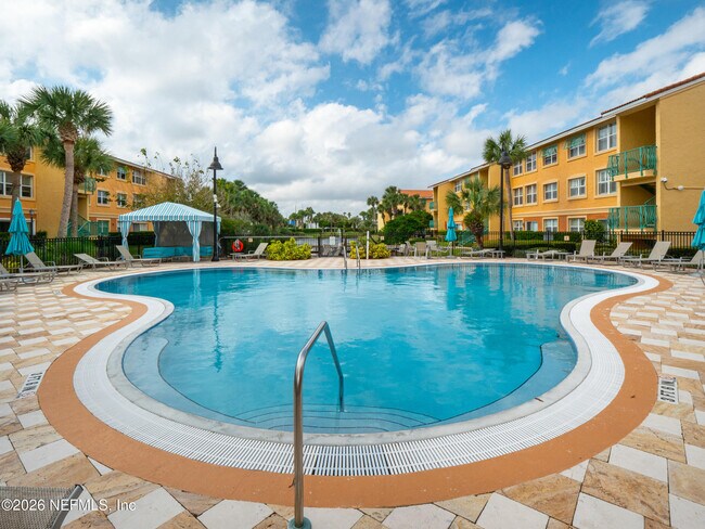 Building Photo - 204 Laguna Villa Blvd