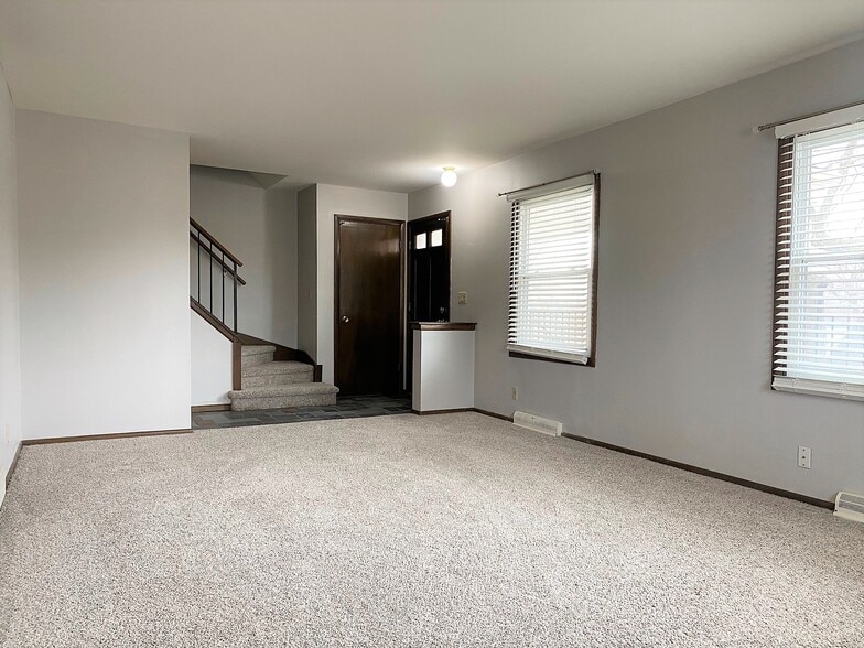 Living room - 3600 S 92nd St
