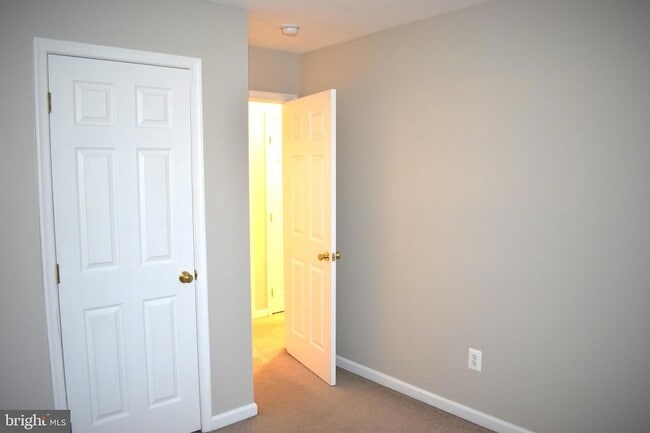 Building Photo - 203 Kadies Ln