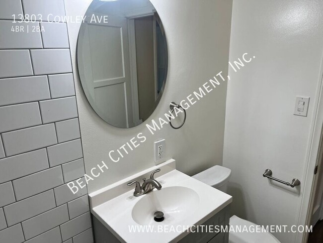 Building Photo - 13803 Cowley Ave