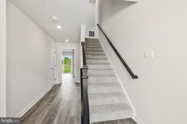 Building Photo - 16640 Green Glade Dr
