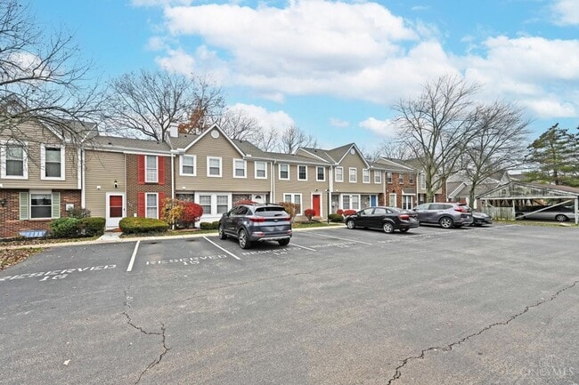 Building Photo - 920 Woodlyn Dr N