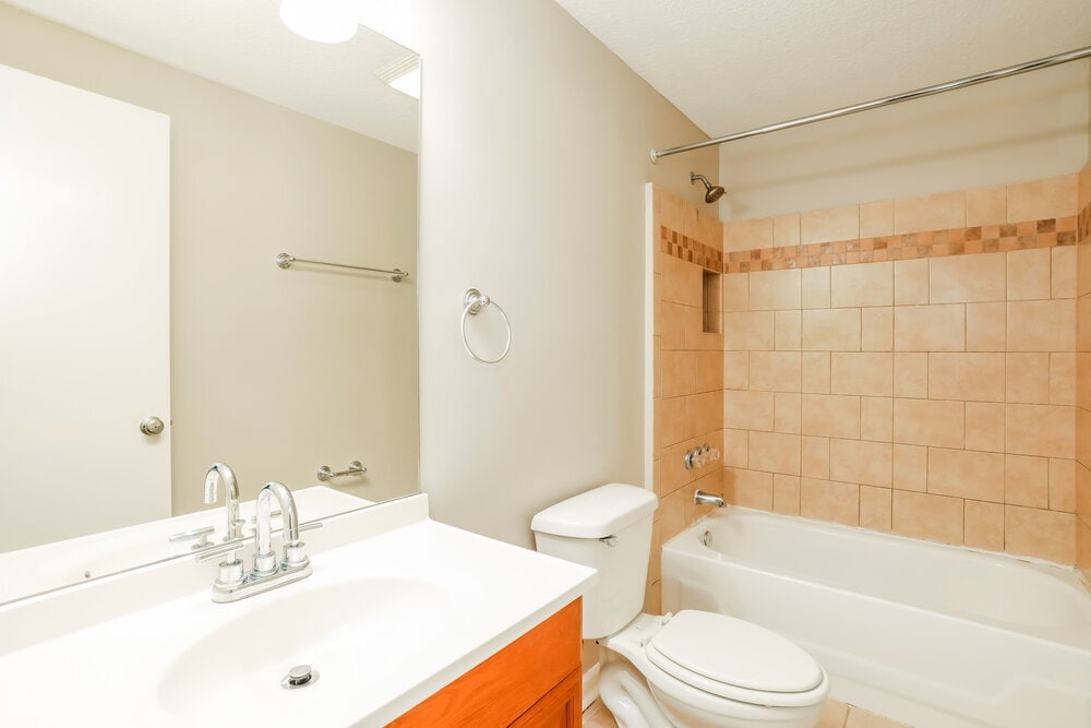 Building Photo - 2834 Tanglewood Blvd