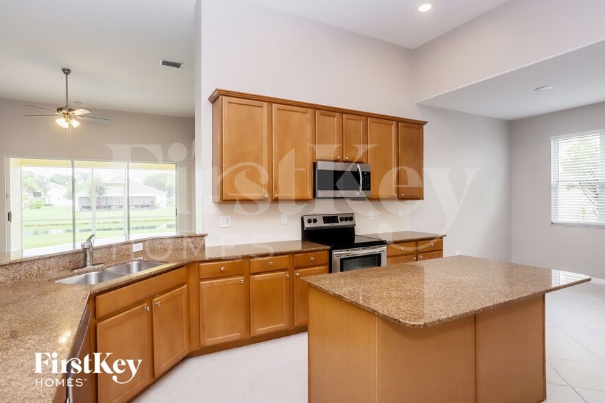 Building Photo - 11451 Callaway Pond Dr