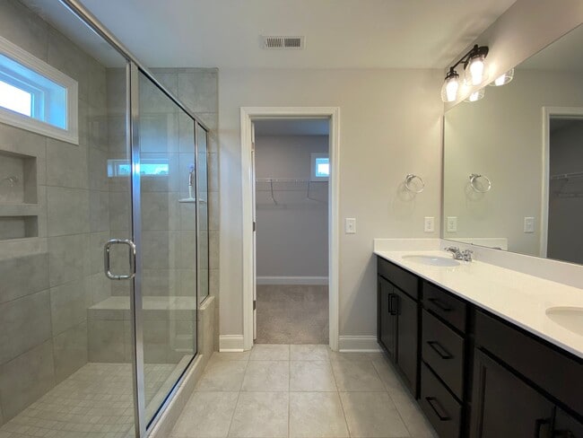 Building Photo - 6260 Kershaw Mdws Rd