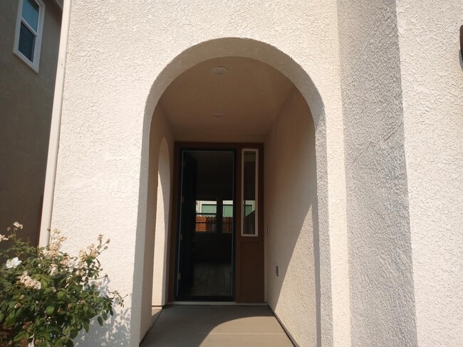 Building Photo - 1945 Kelly Ln