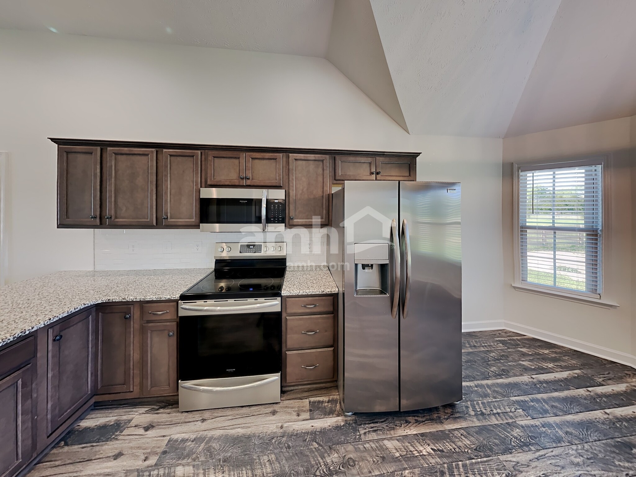 Building Photo - 2913 Dusenburg Dr