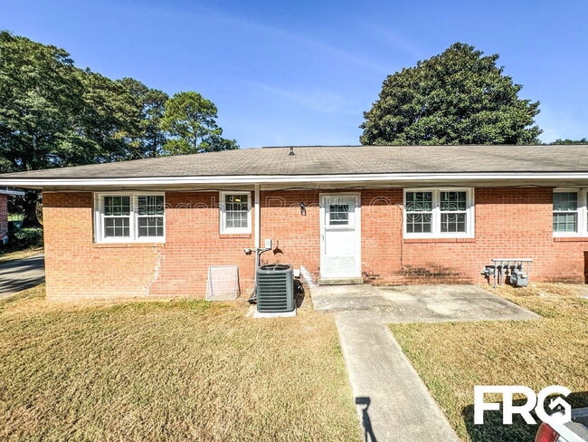 Building Photo - 416 N Kornegay St