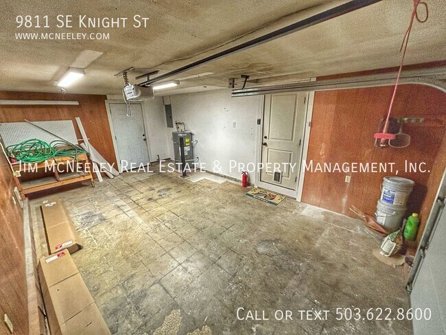 Building Photo - 9811 SE Knight St