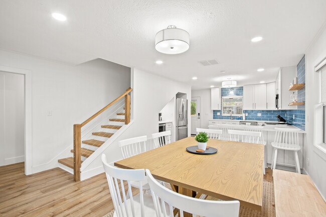 Building Photo - 13920 SE 124th St