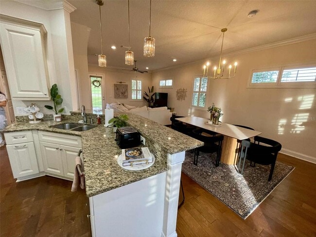 Building Photo - 2610 Grace Manor