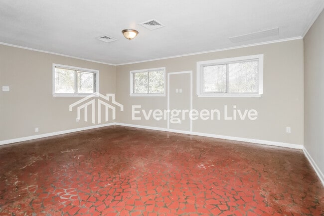 Building Photo - 3174 Beauchamp Dr