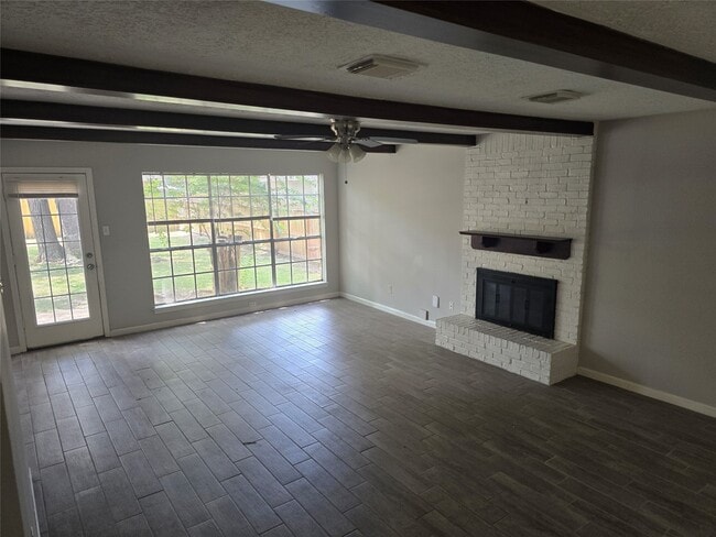 Building Photo - 3211 Highland Laurels Dr