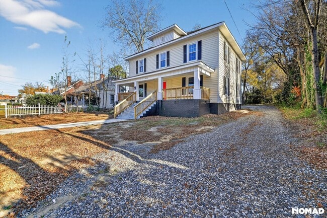 Building Photo - 512 Maple Ave