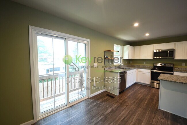 Building Photo - 49 Manilla Cir