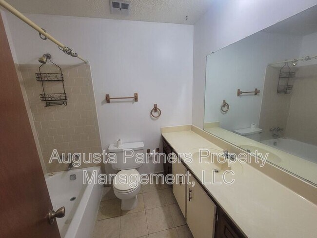 Building Photo - 2803 Ptarmigan Rd