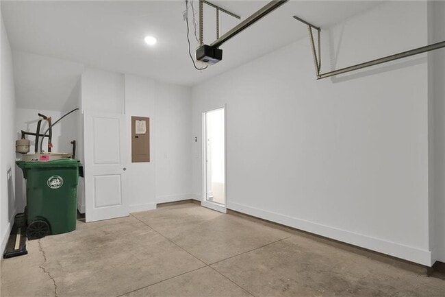 Building Photo - 6433 Scudders Dr