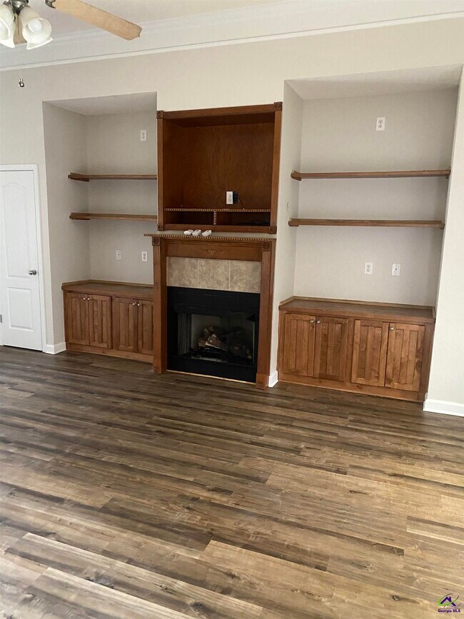 Building Photo - 131 Huntley Dr