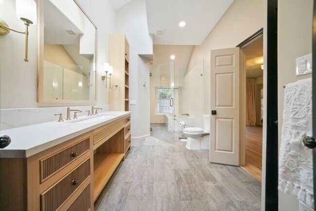 Building Photo - 31 Silver Canyon Pl
