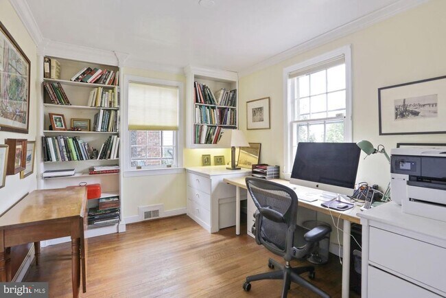 Building Photo - 3743 Upton St NW