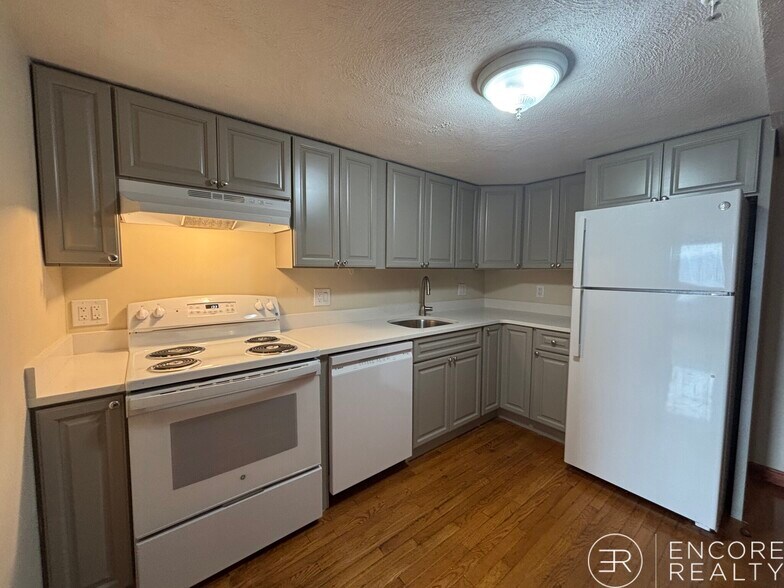 Primary Photo - 1110 Commonwealth Ave