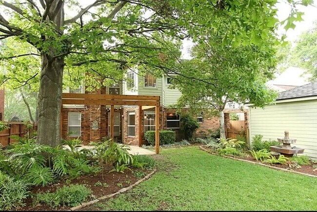 Building Photo - 23035 Lanham Dr