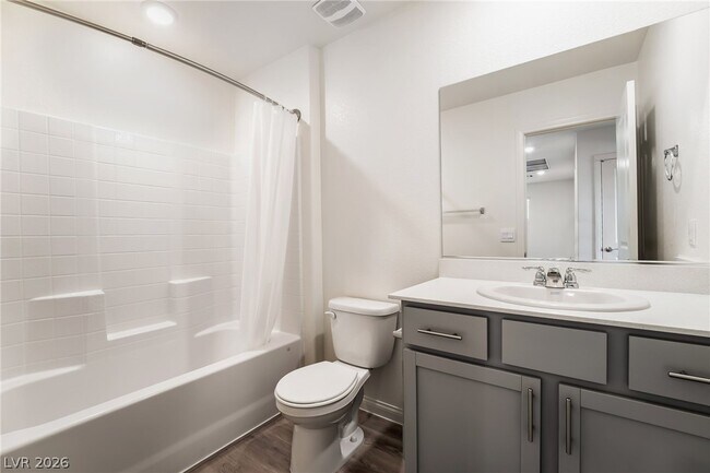 Building Photo - 3426 La Cura Ave