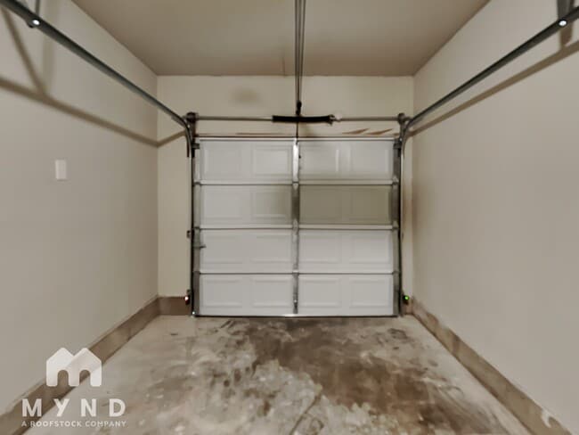 Building Photo - 1309 E Anthony St
