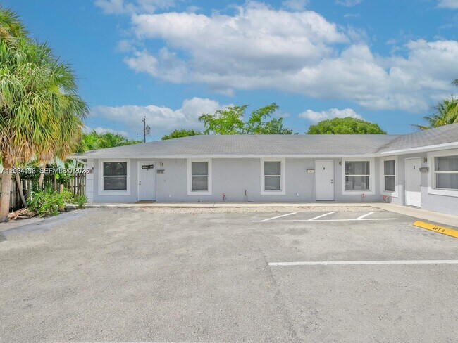 Building Photo - 241 NW 40th St