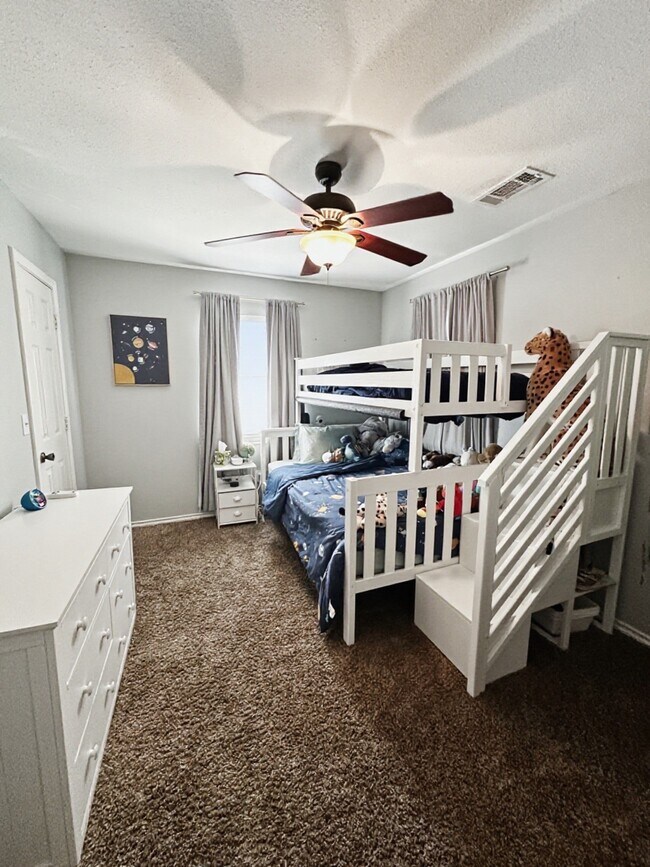 Building Photo - 3934 Cypress Lake Dr