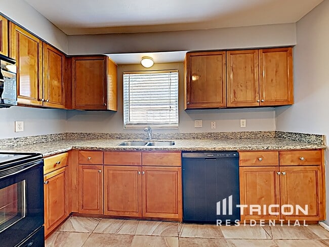 Building Photo - 1631 Spring Lake Dr
